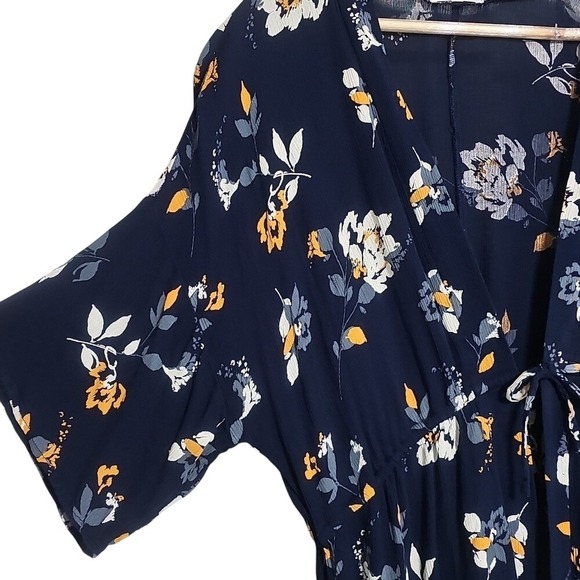 Floral Kimono Maurices Navy Blue Yellow White Kimono Size S/M EUC - Picture 3 of 6